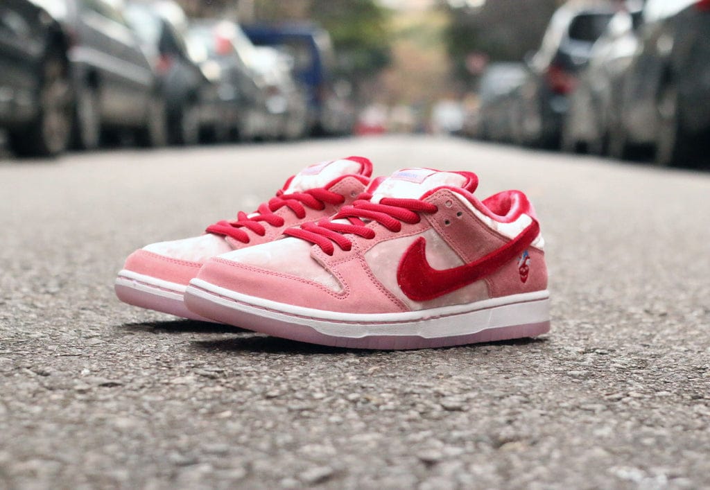 Nike SB Dunk, Strangelove skateboard, valentine sneaker