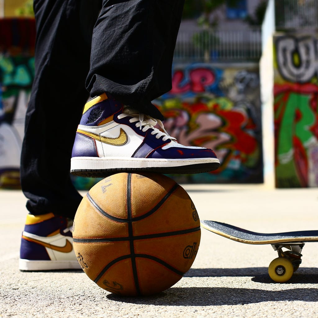 nike sb, jordan 1, amigos skate shop, la laker